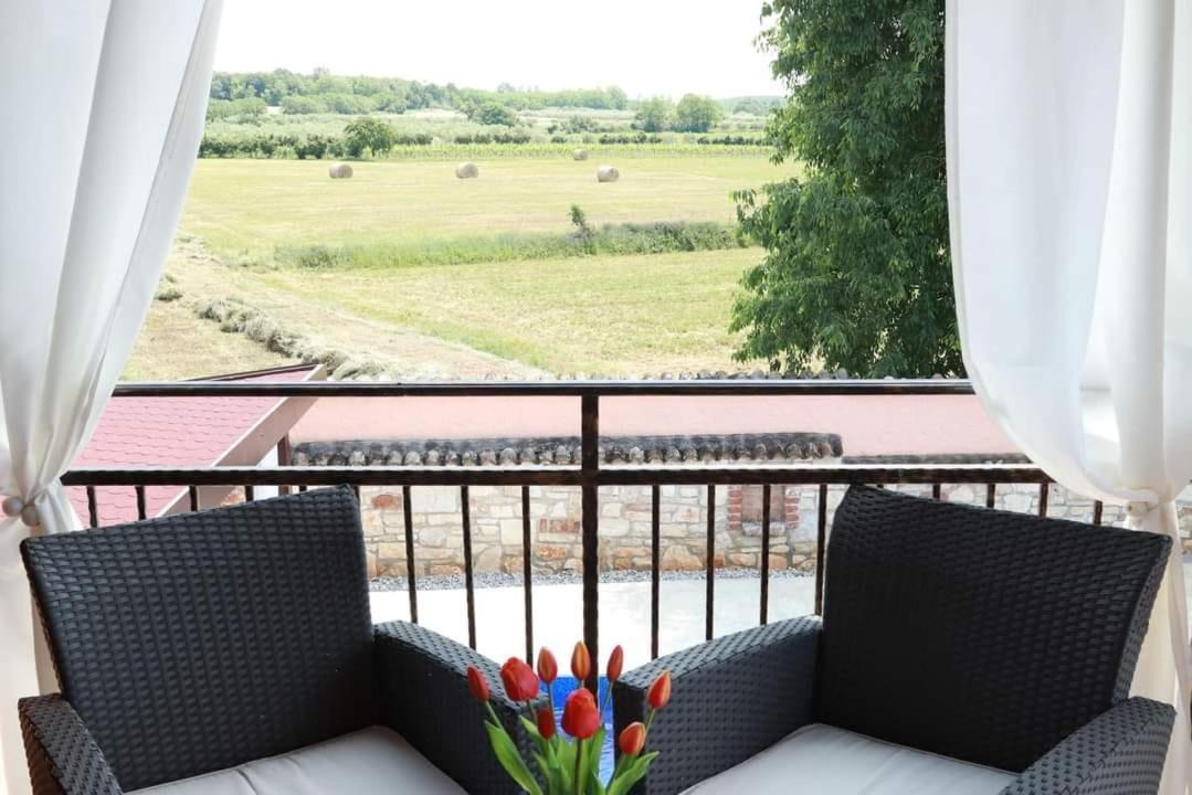 Porec Villa Luna With Pool ภายนอก รูปภาพ