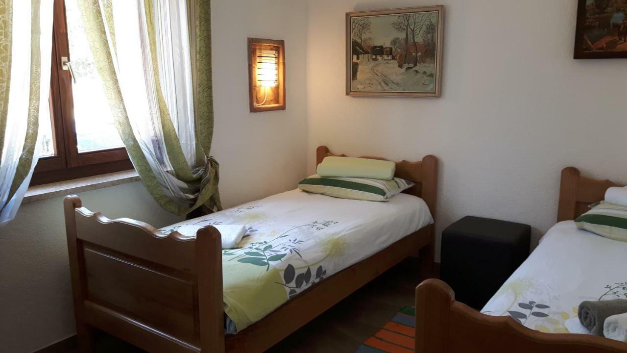 Porec Villa Luna With Pool ภายนอก รูปภาพ