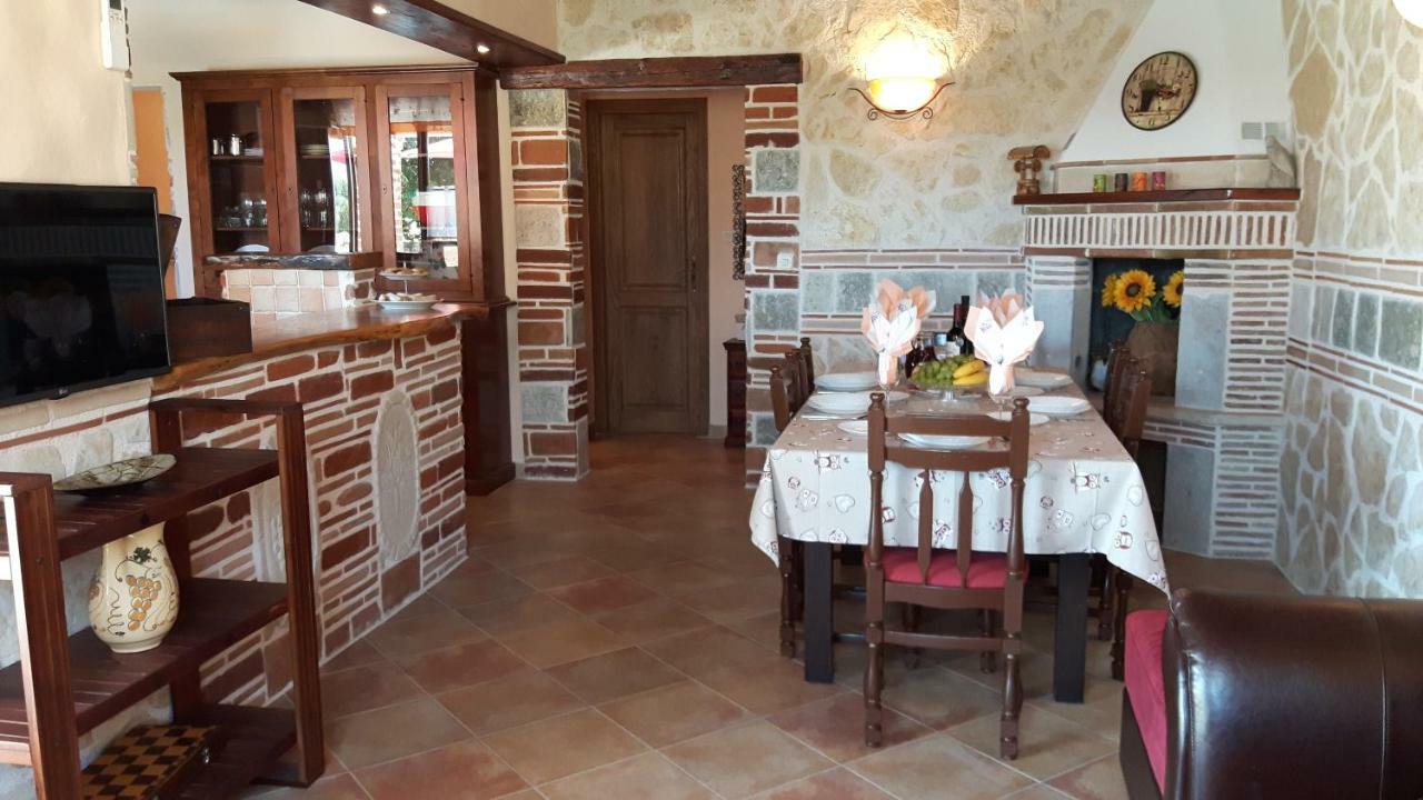 Porec Villa Luna With Pool ภายนอก รูปภาพ