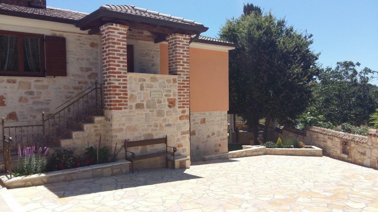 Porec Villa Luna With Pool ภายนอก รูปภาพ