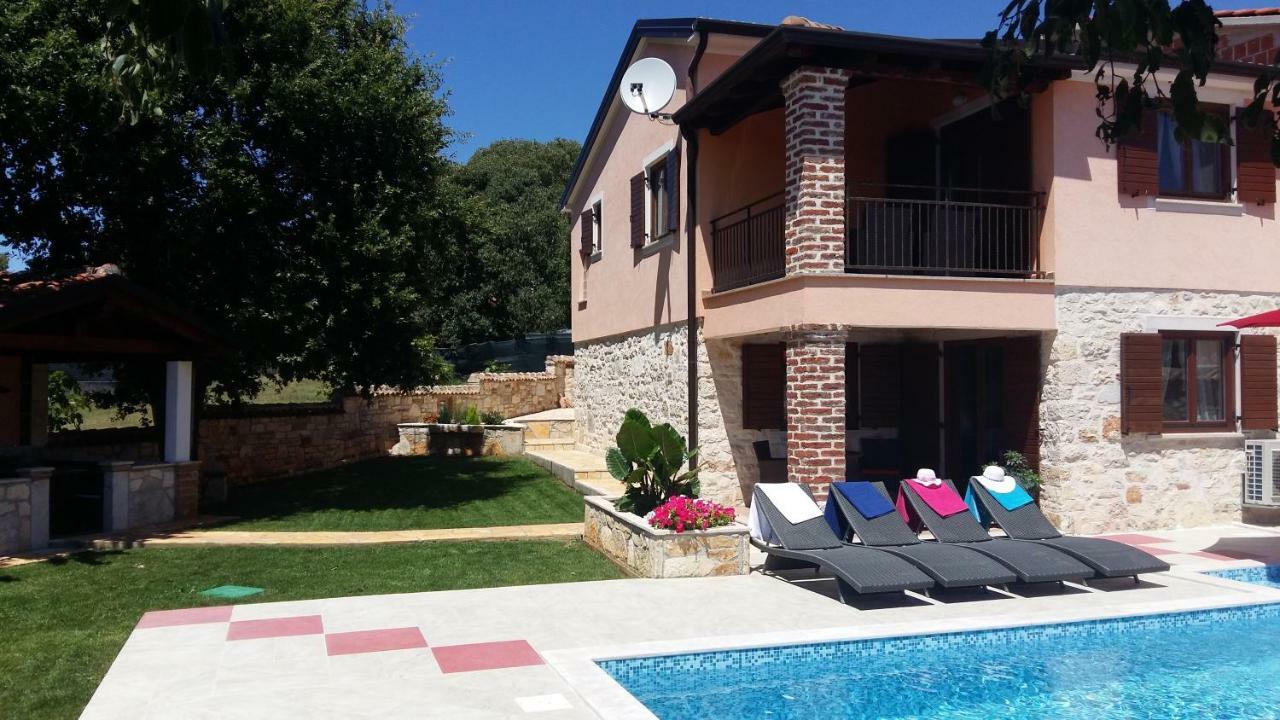 Porec Villa Luna With Pool ภายนอก รูปภาพ