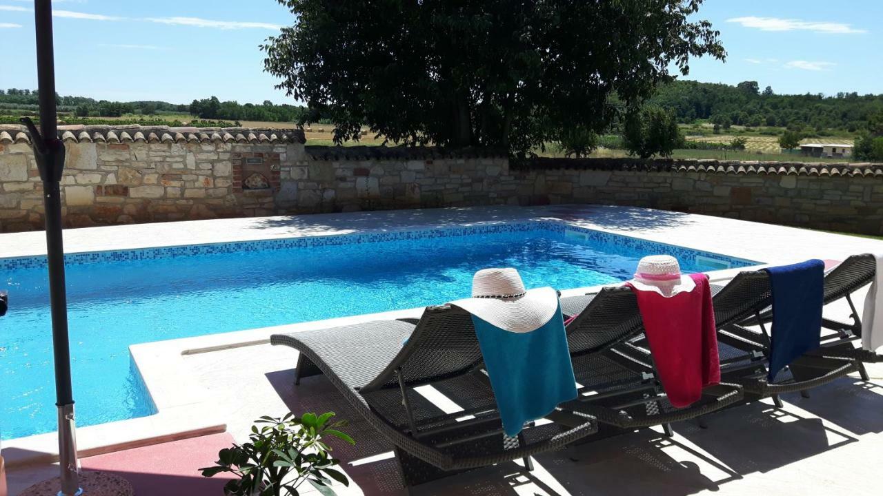 Porec Villa Luna With Pool ภายนอก รูปภาพ